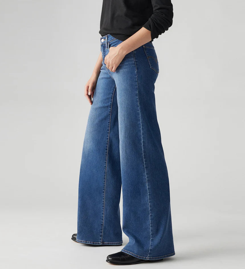 318 Shaping Wide Leg Jean - Levi's