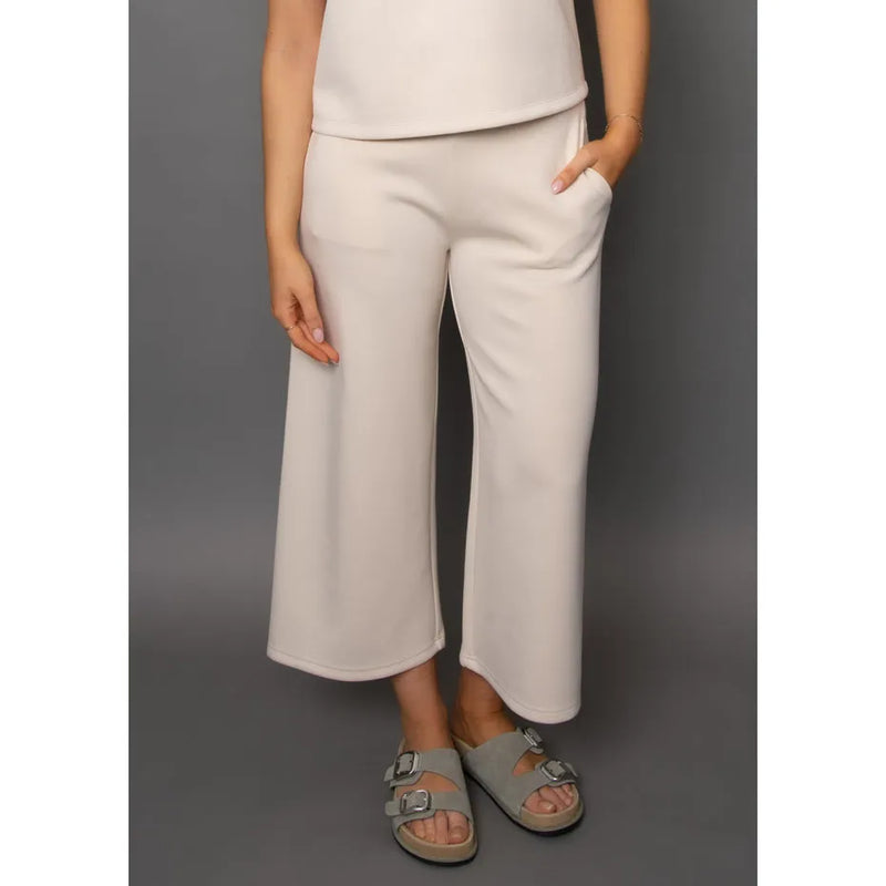 Victoria Soft Knit Cropped Pant - RD