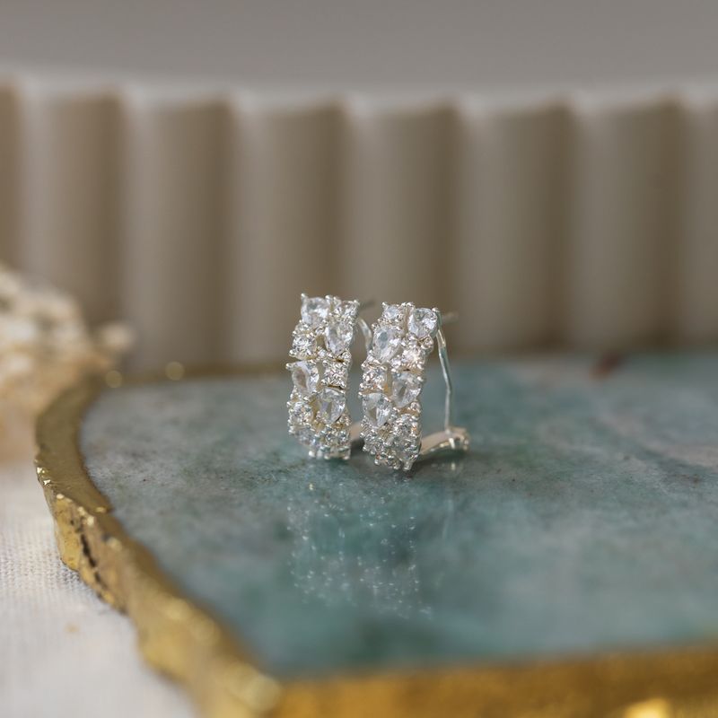 Lustrous Stud Earring - Glee