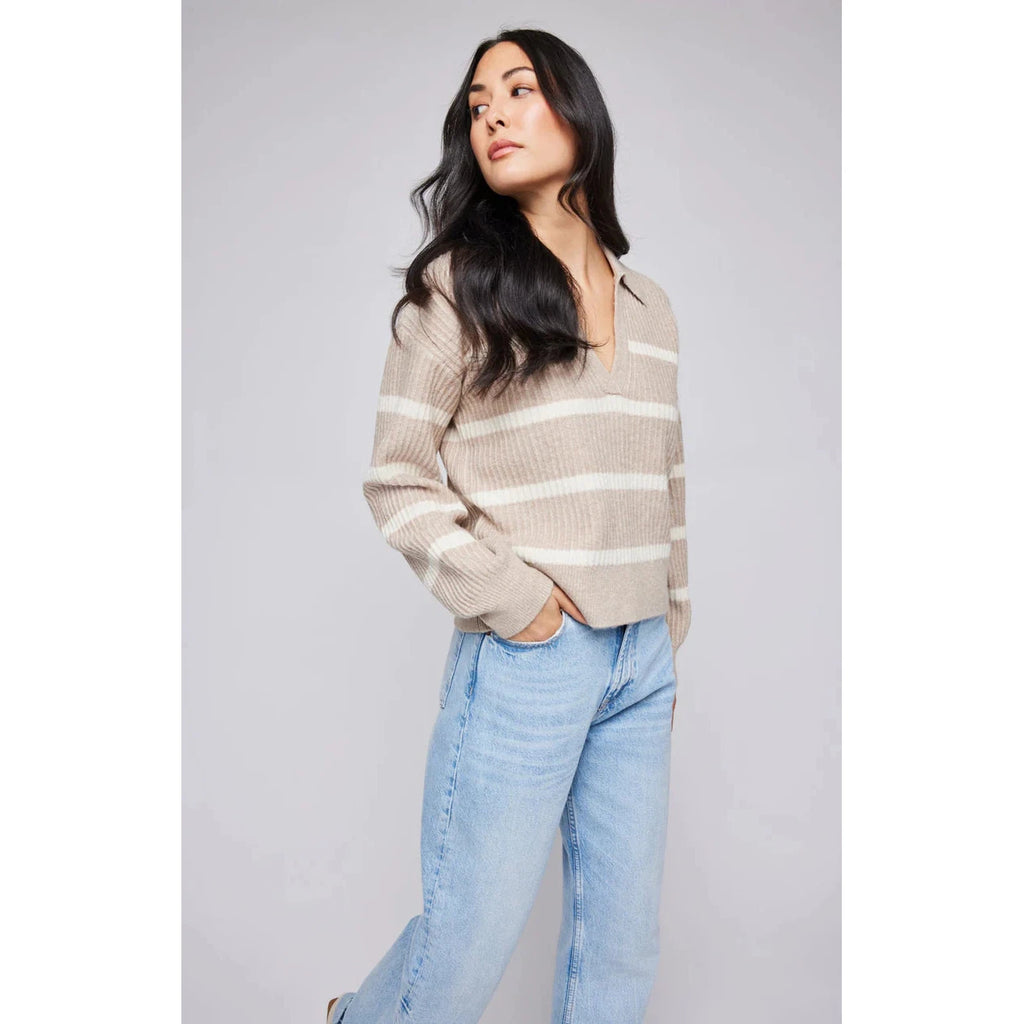 Beckett V-Neck Sweater - Gentle Fawn